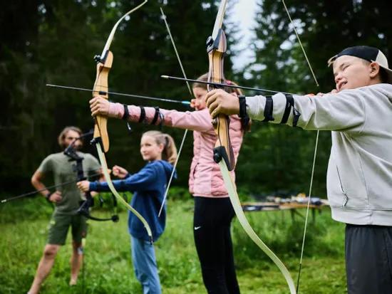 Wildnisschule___Kinderabenteuer__c__Oliver_Farys_-_Kleinwalsertal_Tourismus___Oliver_Farys.jpg